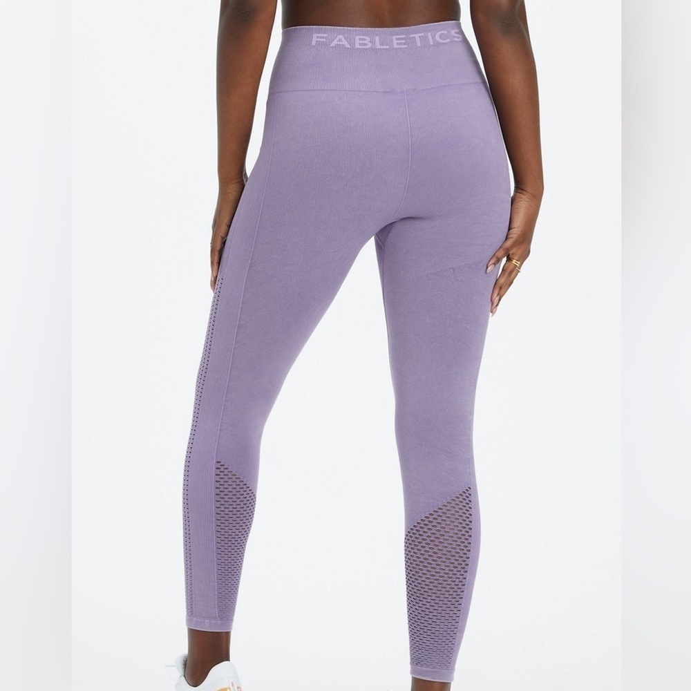 FABLETICS Women’s Purple Sync Seamless High-Waisted 7/8 Legging size: Medium